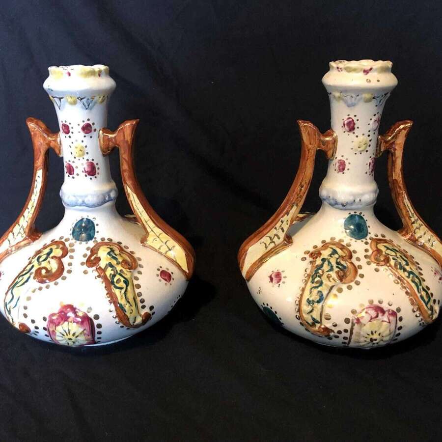 Pompeyi Bejeweled Majolica Ceramic Vases Double Handle Gold Embossed Vintage Vintage Ceram